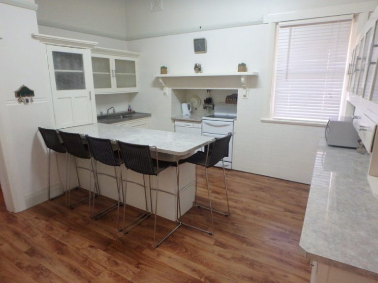 140 Loftus Street, Temora NSW 2666 - photo 6
