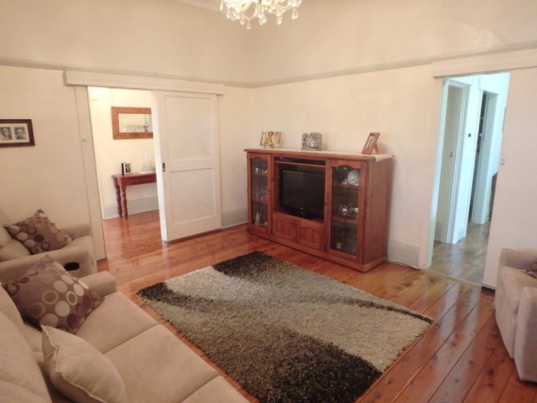 140 Loftus Street, Temora NSW 2666 - photo 9