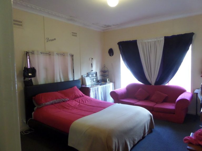 77 Ford Street, Ganmain NSW 2702 - photo 5