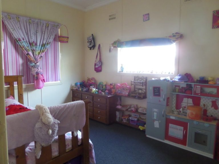 77 Ford Street, Ganmain NSW 2702 - photo 6