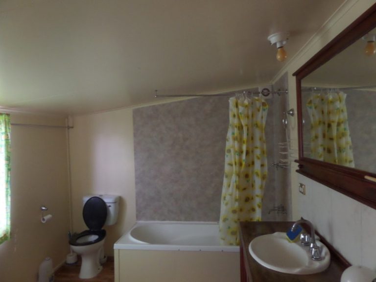 36 Grosvenor Street, Narrandera NSW 2700 - photo 4
