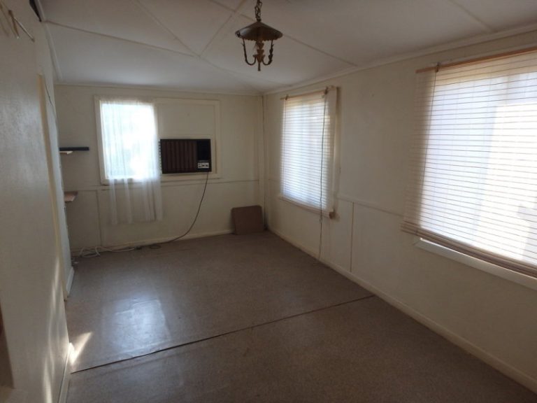 17 Junee Road, Temora NSW 2666 - photo 13