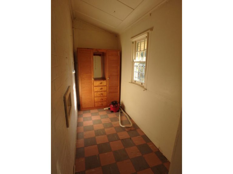 17 Junee Road, Temora NSW 2666 - photo 14