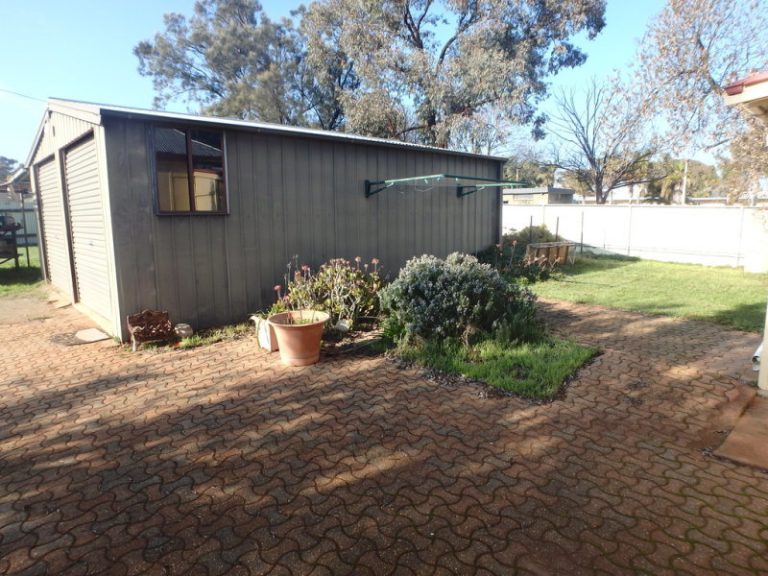 17 Junee Road, Temora NSW 2666 - photo 17