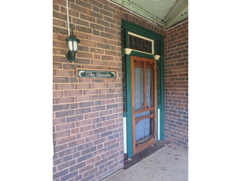 17 Junee Road, Temora NSW 2666 - photo 4