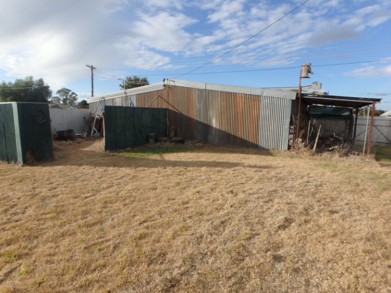 135 Twynam Street, Temora NSW 2666 - photo 15