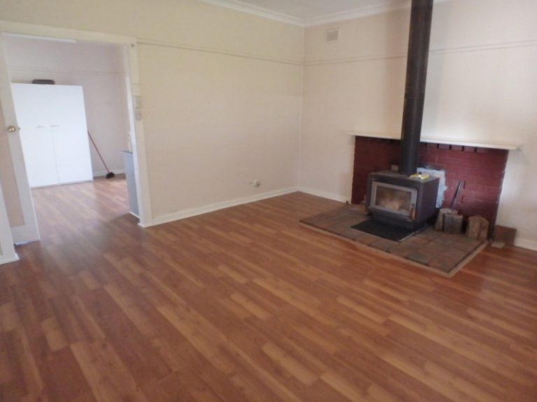 135 Twynam Street, Temora NSW 2666 - photo 5