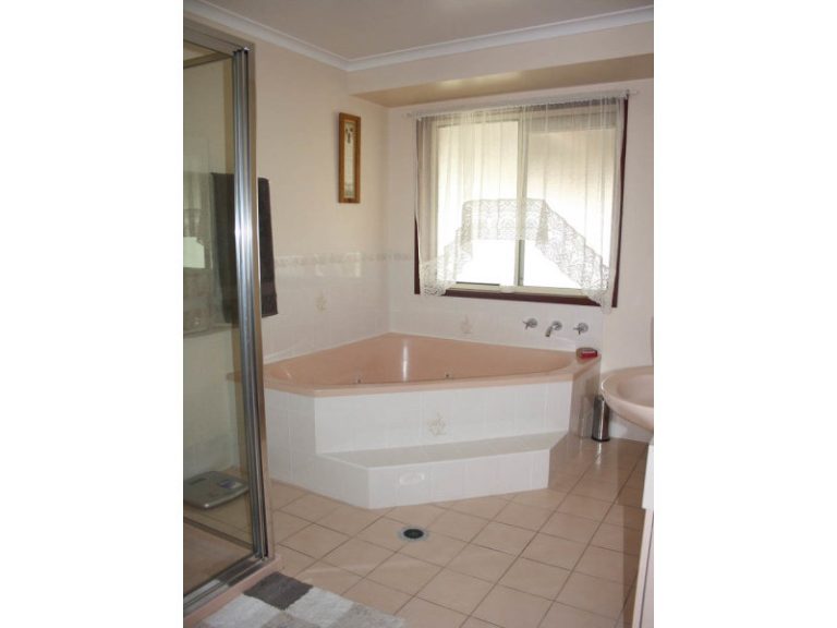 12 Kiesling Drive, Narrandera NSW 2700 - photo 12