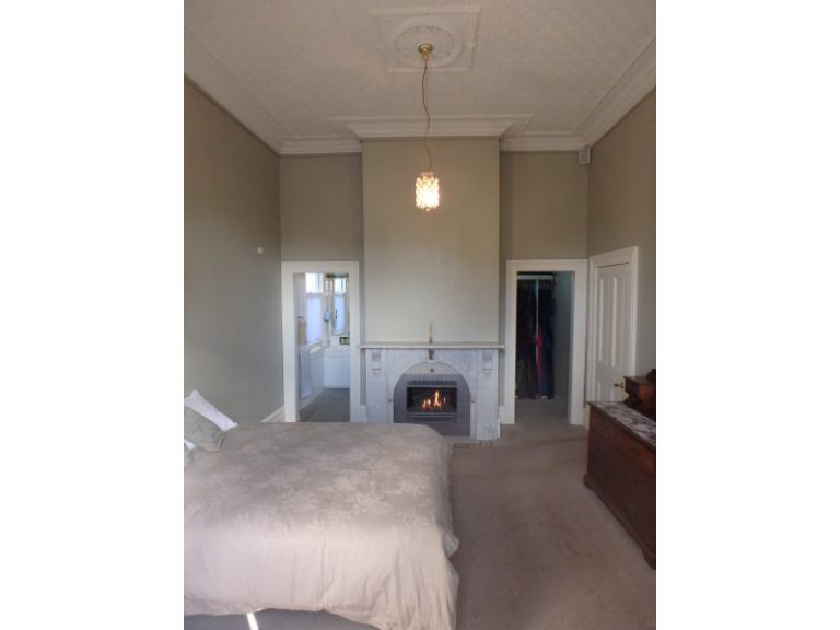 162 DeBoos Street, Temora NSW 2666 - photo 16