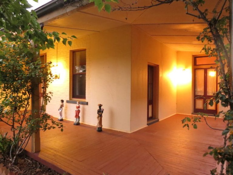 162 DeBoos Street, Temora NSW 2666 - photo 23