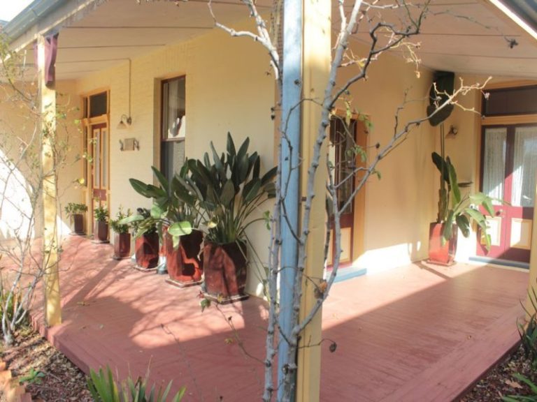 162 DeBoos Street, Temora NSW 2666 - photo 9