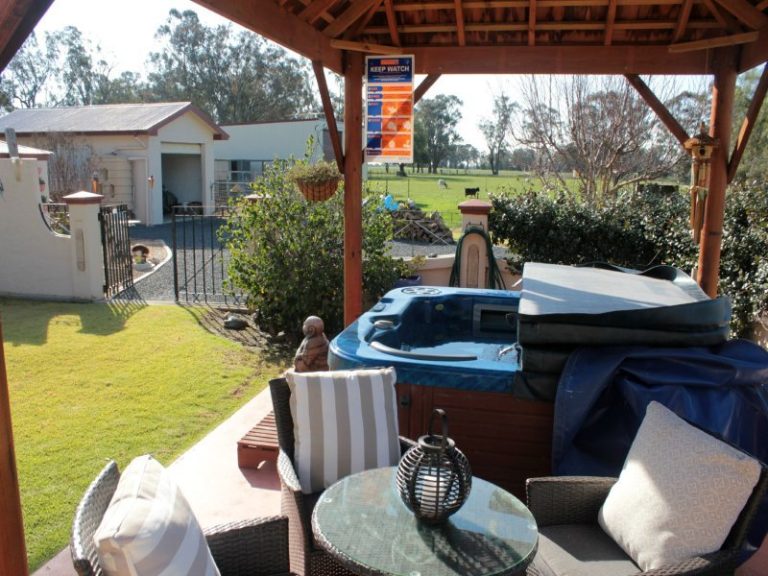 18 Cambria Street, Stockinbingal NSW 2725 - McGrath Riverina