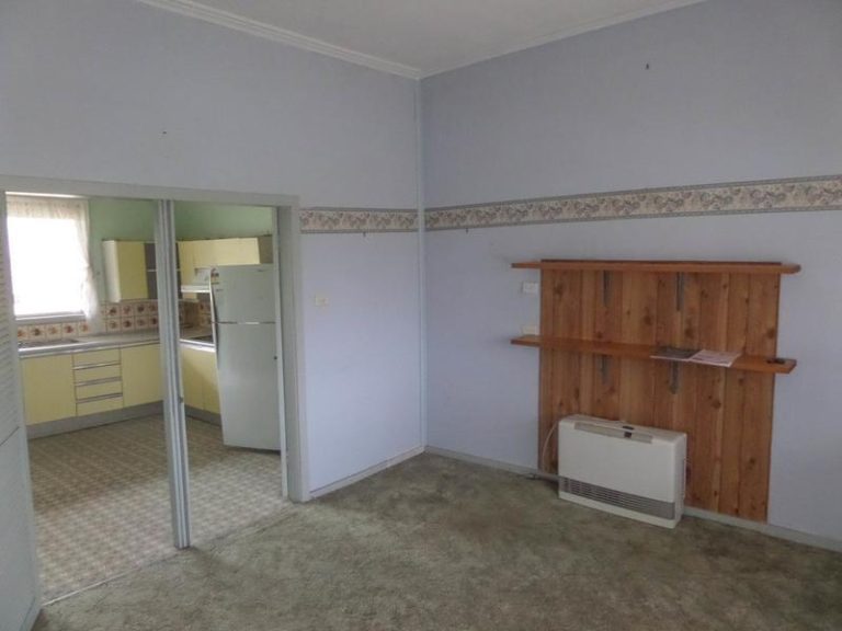 85 Ferrier Street, Narrandera NSW 2700 - photo 8