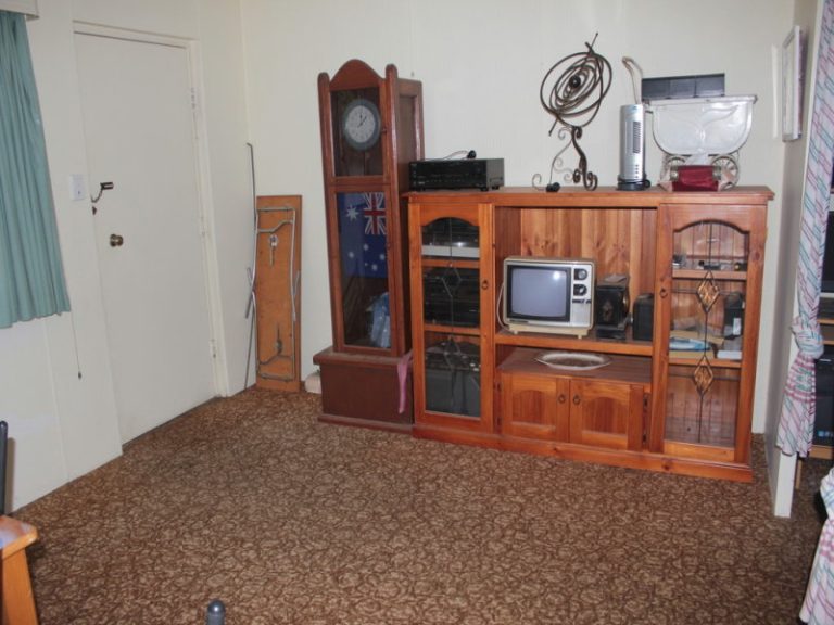 92 Bridges Street, Temora NSW 2666 - photo 7