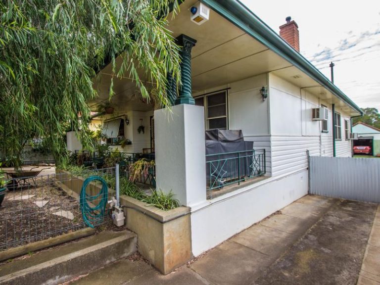 25 May Street, Narrandera NSW 2700 - photo 3