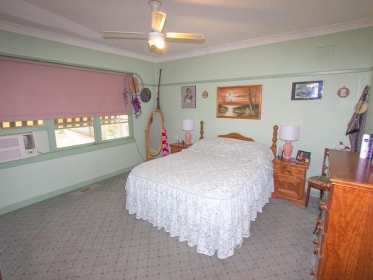25 May Street, Narrandera NSW 2700 - photo 6