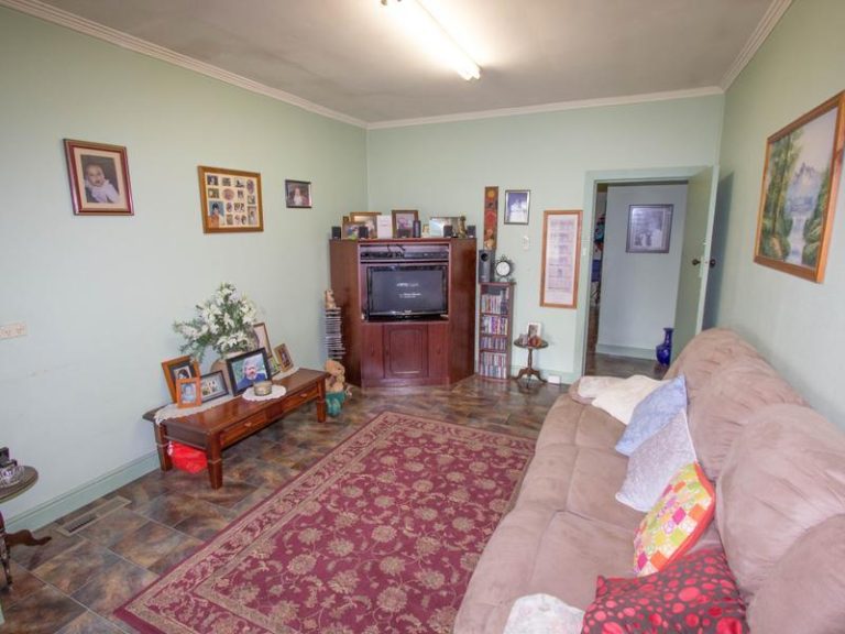 25 May Street, Narrandera NSW 2700 - photo 9