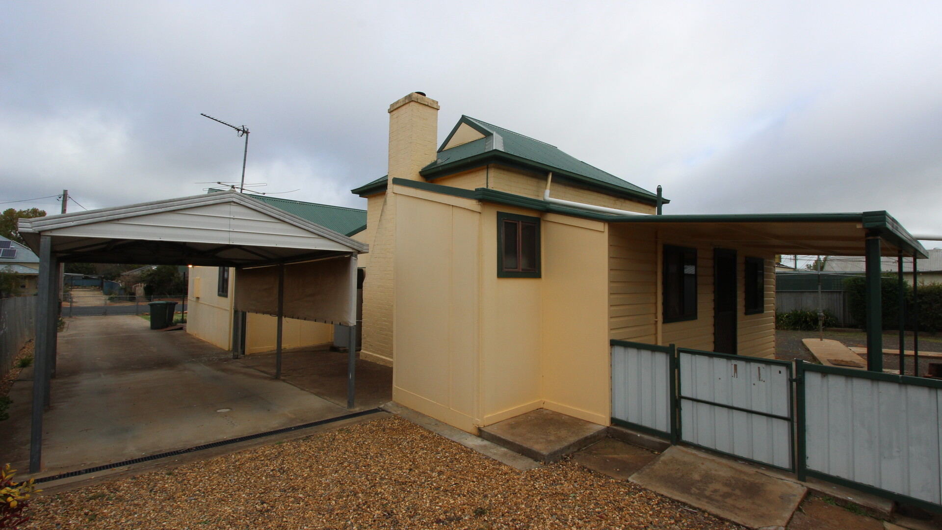 161 Gardner Street, Temora NSW 2666 - photo 4