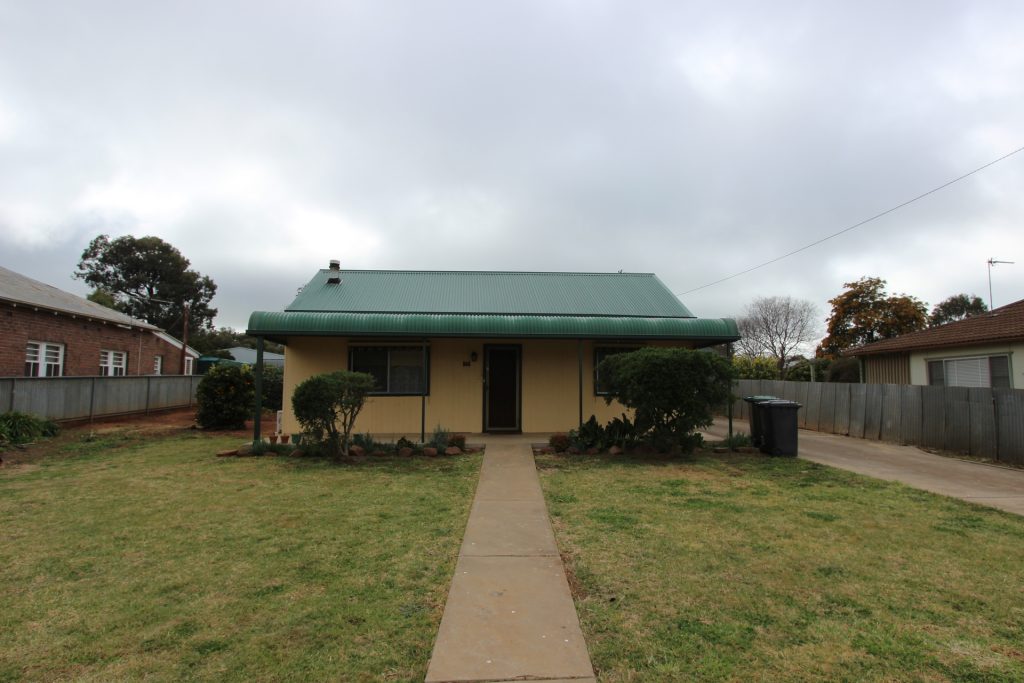 161 Gardner Street, Temora NSW 2666 - photo 6