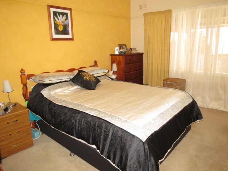 1 King Street, Temora NSW 2666 - photo 11