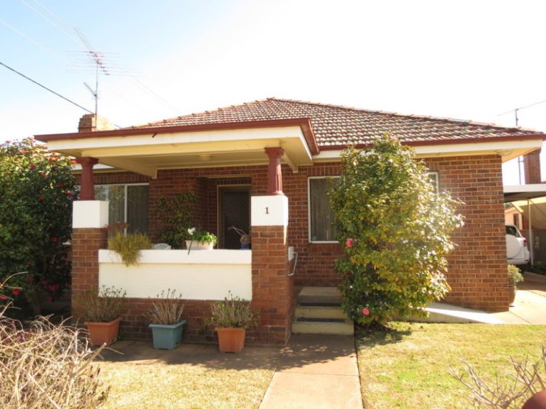 1 King Street, Temora NSW 2666 - photo 16