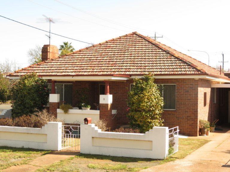 1 King Street, Temora NSW 2666 - photo 17