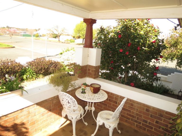 1 King Street, Temora NSW 2666 - photo 9