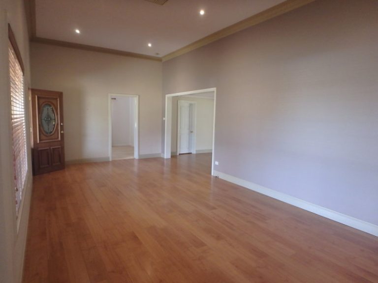 155 Kitchener Road, Temora NSW 2666 - photo 11