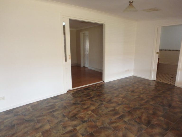 155 Kitchener Road, Temora NSW 2666 - photo 20