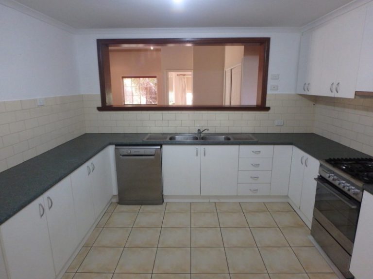 155 Kitchener Road, Temora NSW 2666 - photo 21