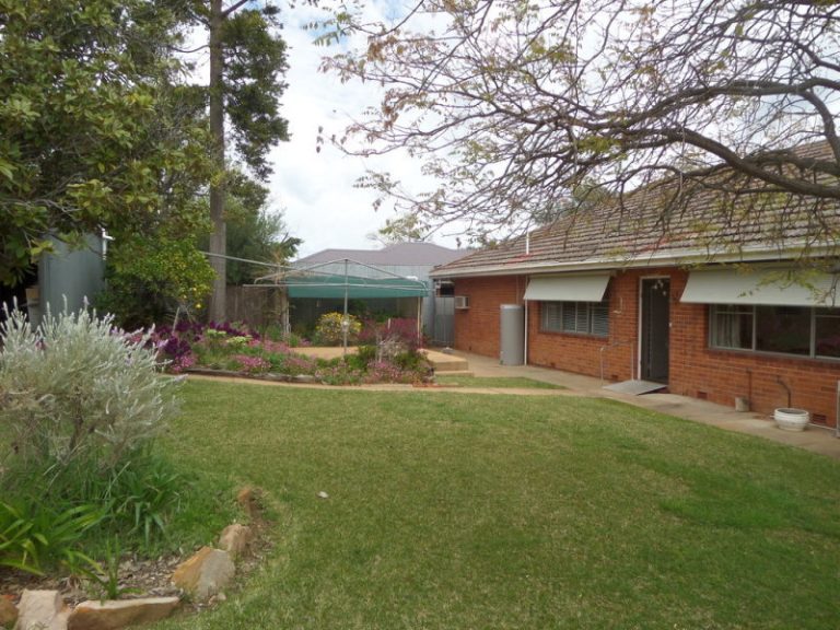 29 Frederica Street, Narrandera NSW 2700 - photo 11