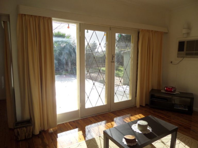 8 Shady Street, Narrandera NSW 2700 - photo 3