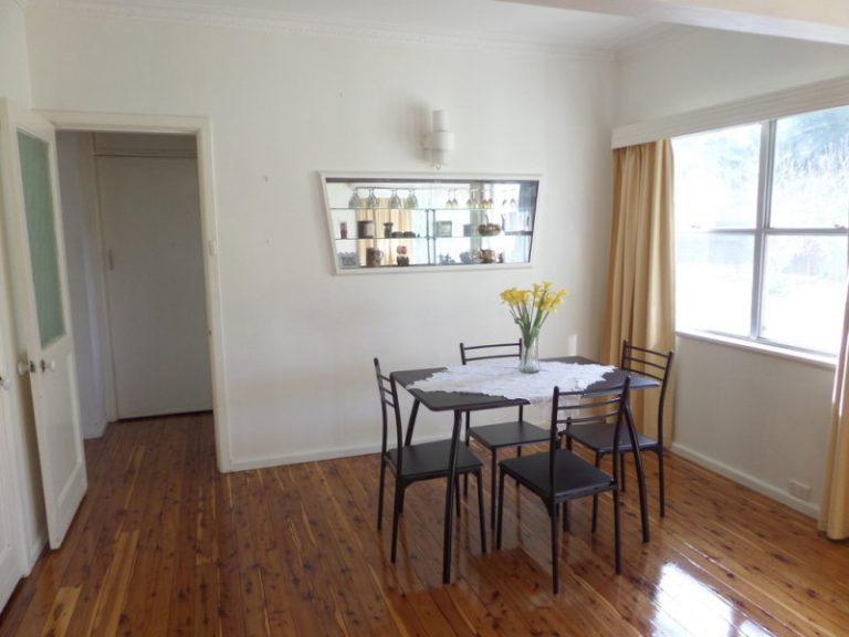 8 Shady Street, Narrandera NSW 2700 - photo 5