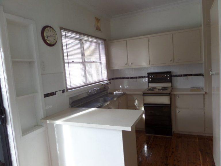 8 Shady Street, Narrandera NSW 2700 - photo 6