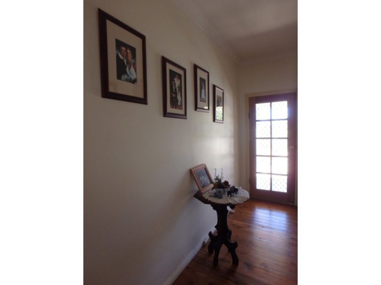 135 Anzac Street, Temora NSW 2666 - photo 4