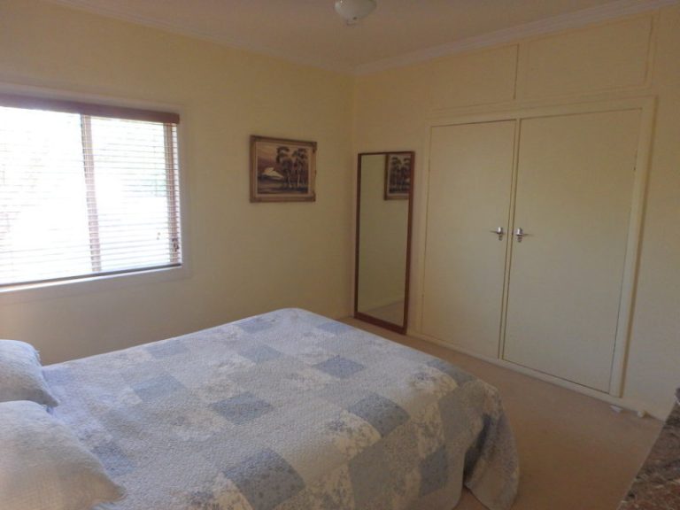 135 Anzac Street, Temora NSW 2666 - photo 10