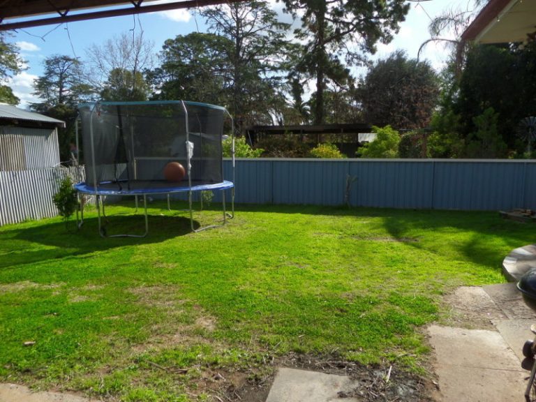 36 Victoria Avenue, Narrandera NSW 2700 - photo 3