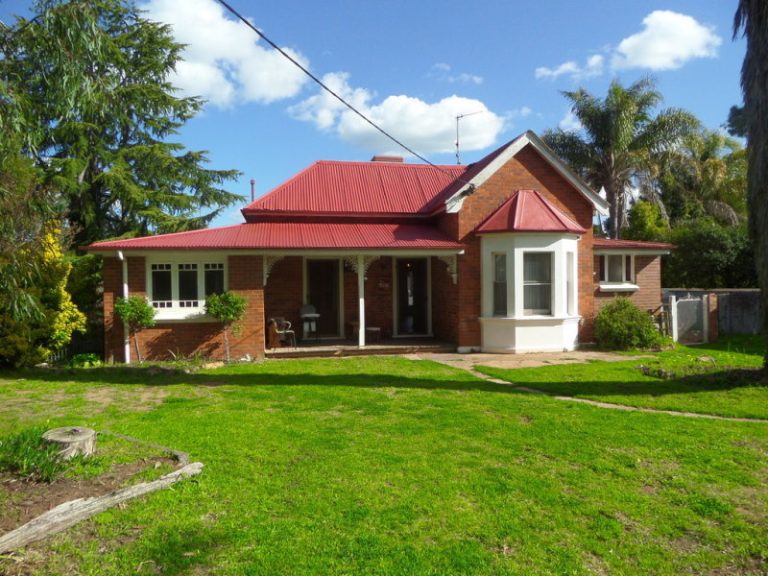 36 Victoria Avenue, Narrandera NSW 2700 - McGrath Riverina