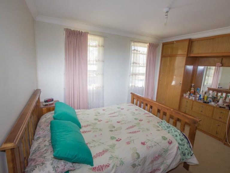 5 Lake Drive, Narrandera NSW 2700 - photo 11