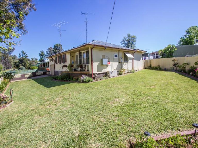 5 Lake Drive, Narrandera NSW 2700 - photo 3