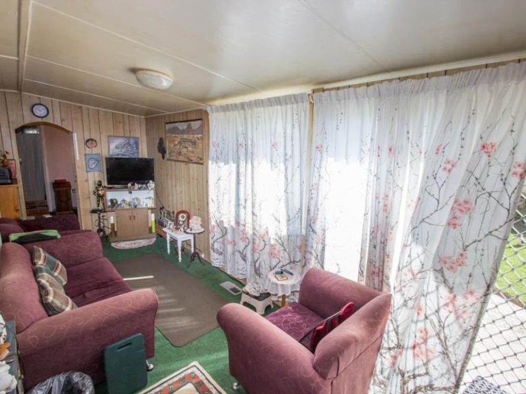 5 Lake Drive, Narrandera NSW 2700 - photo 8