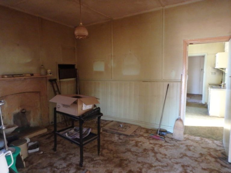 38 Cootamundra Road, Temora NSW 2666 - photo 4