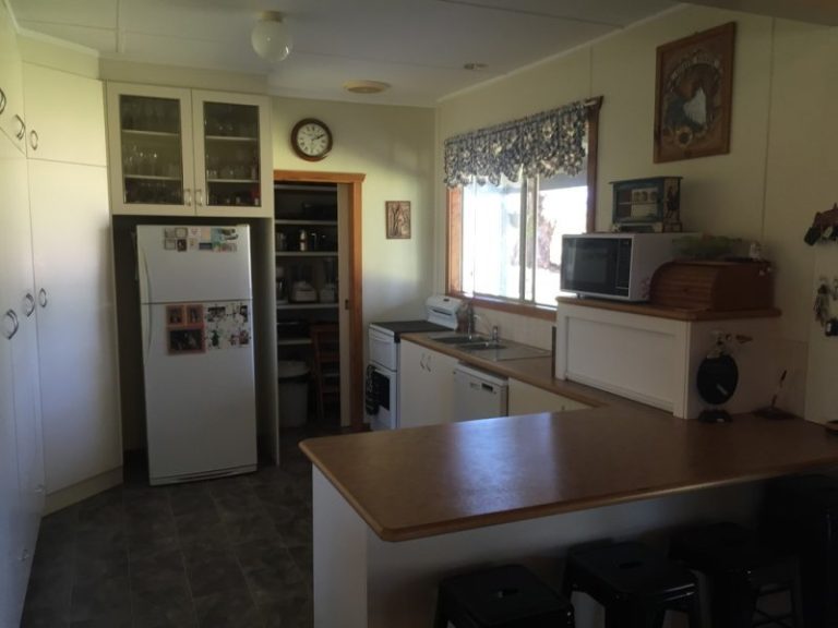 141 River Street, Narrandera NSW 2700 - photo 4