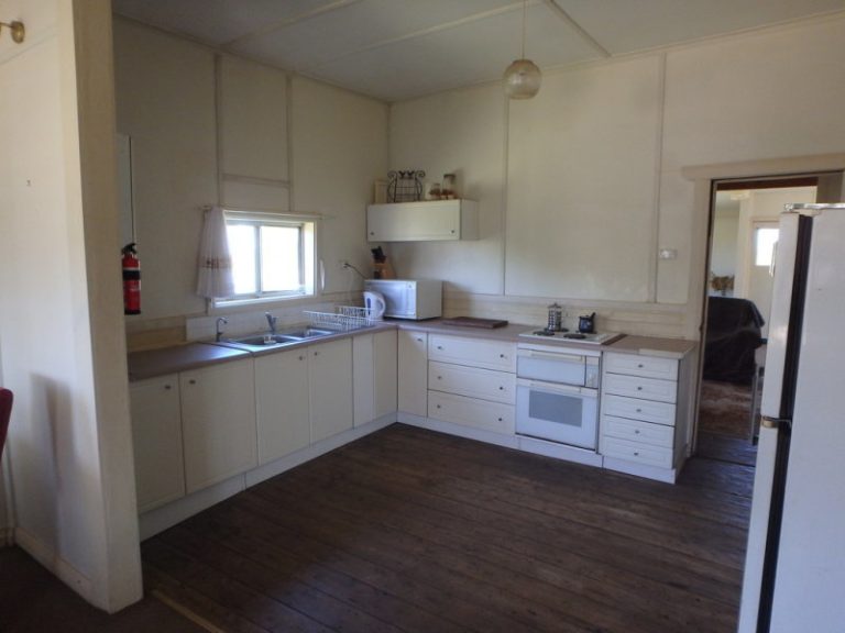 18 Talbot Street, Quandialla NSW 2721 - photo 7