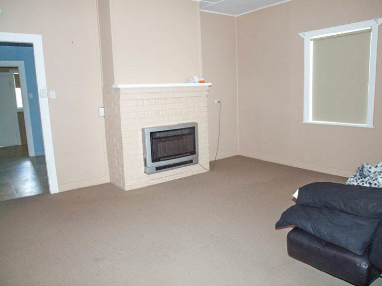 3 Dundas Street, Narrandera NSW 2700 - photo 5