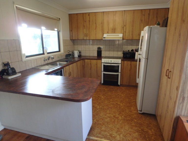 241 Hoskins Street, Temora NSW 2666 - photo 17