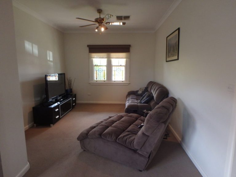 241 Hoskins Street, Temora NSW 2666 - photo 20