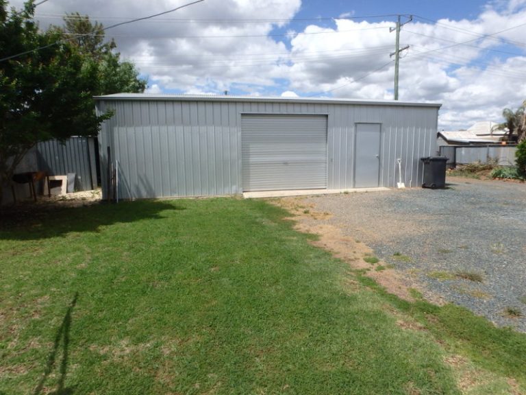 241 Hoskins Street, Temora NSW 2666 - photo 9