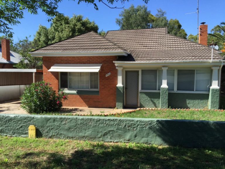 146 Larmer Street, Narrandera NSW 2700 - photo 3