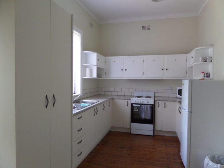 146 Larmer Street, Narrandera NSW 2700 - photo 8